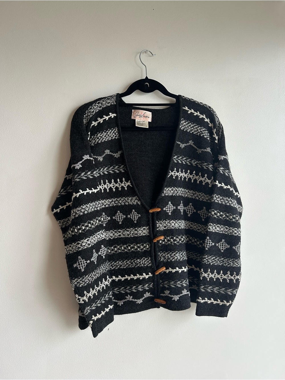 Jaclyn Smith vintage Black and Gray Patterned Womens Cardigan